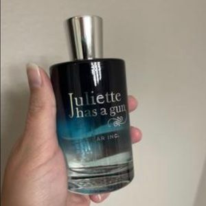 JULIETTE HAS A GUN PEAR INC